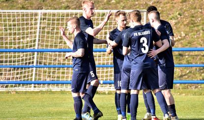Produktivní dvouminutovka v druhé půli nasměrovala domácí k vítězství, Blansko porazilo v těžkém duelu Lanžhot 3:1